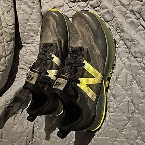 New Balance Men's Dynasoft Nitrel V4's Trail Running Shoes Size 10.5